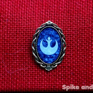 Broche estilo Rebelion